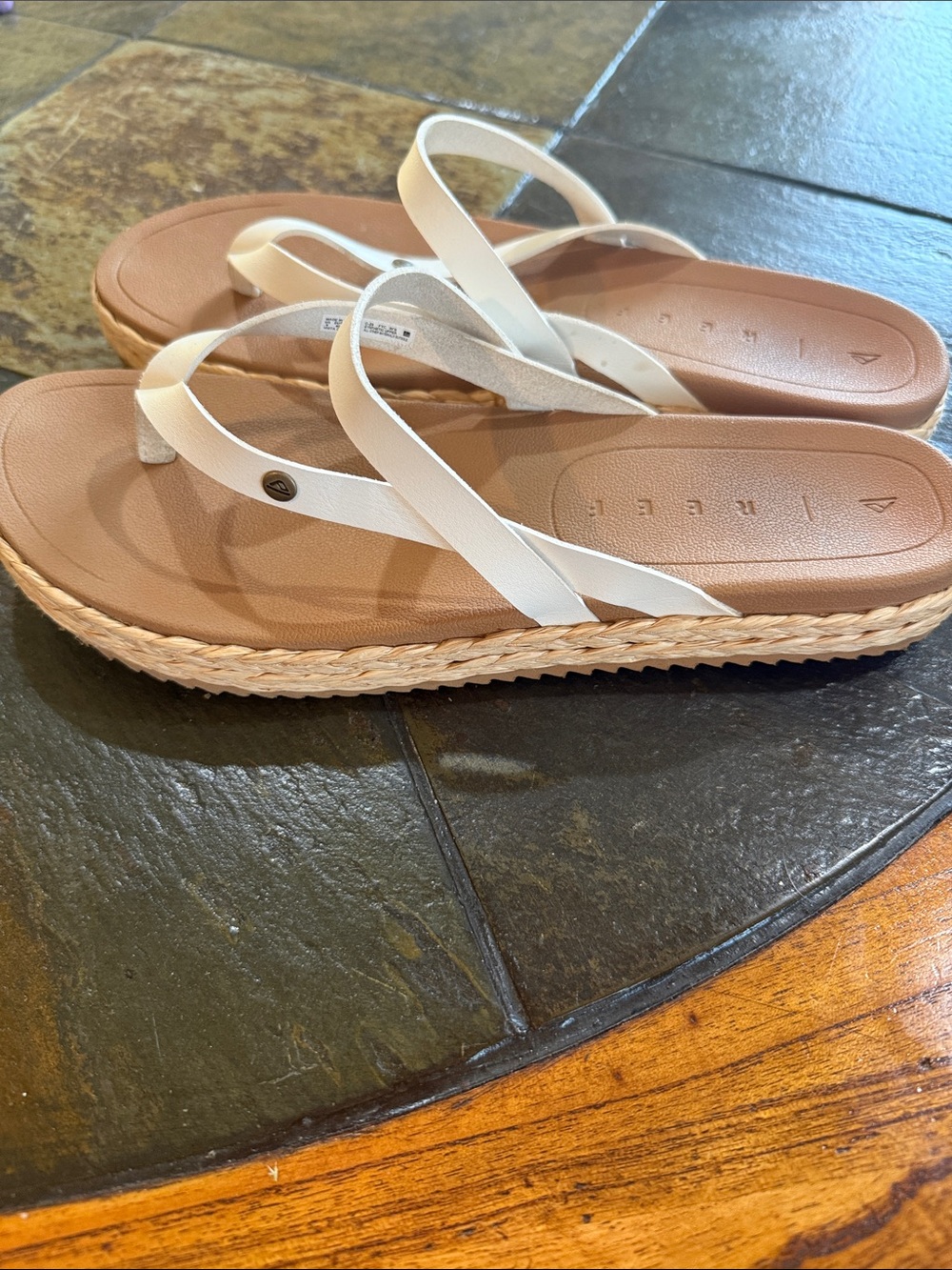 Reef Vista Carmen Sandals - Like New! - Picture 3 of 5